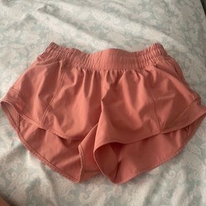 Lululemon Hotty Hot Short 2.5 inch Size 4 Coral Color